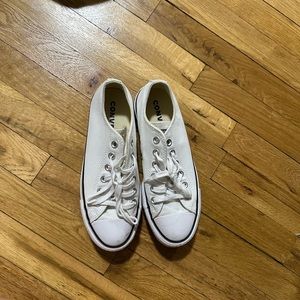 Converse Women’s Platform Sneakers White Size 6.5